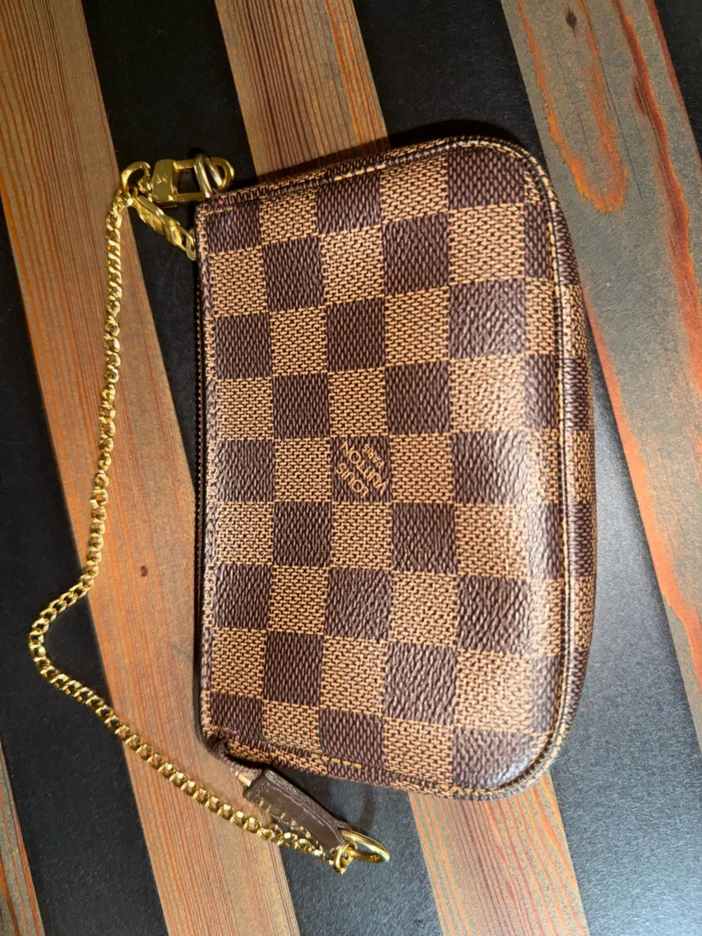 Louis Vuitton mini pochette